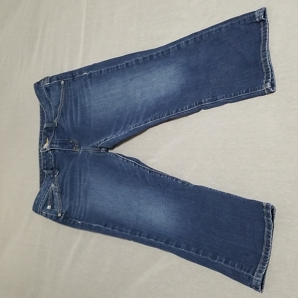 A.N.A Shorts Capris or Ankle Pants - Picture 4 of 16